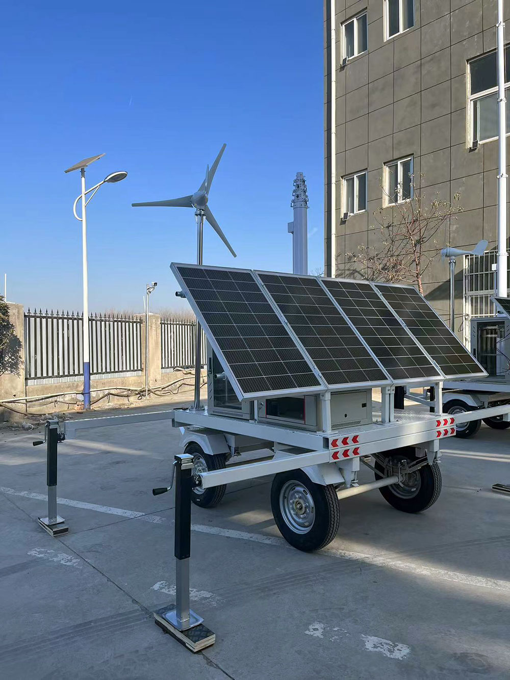 風(fēng)光互補型升降桿